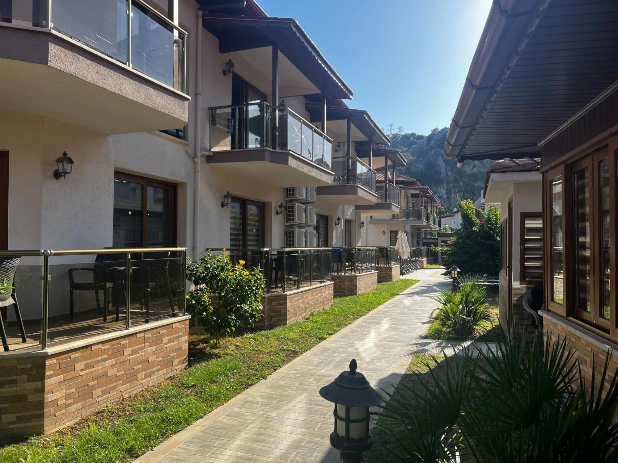 סאריגרמה Dolphin Apart Hotel מראה חיצוני תמונה